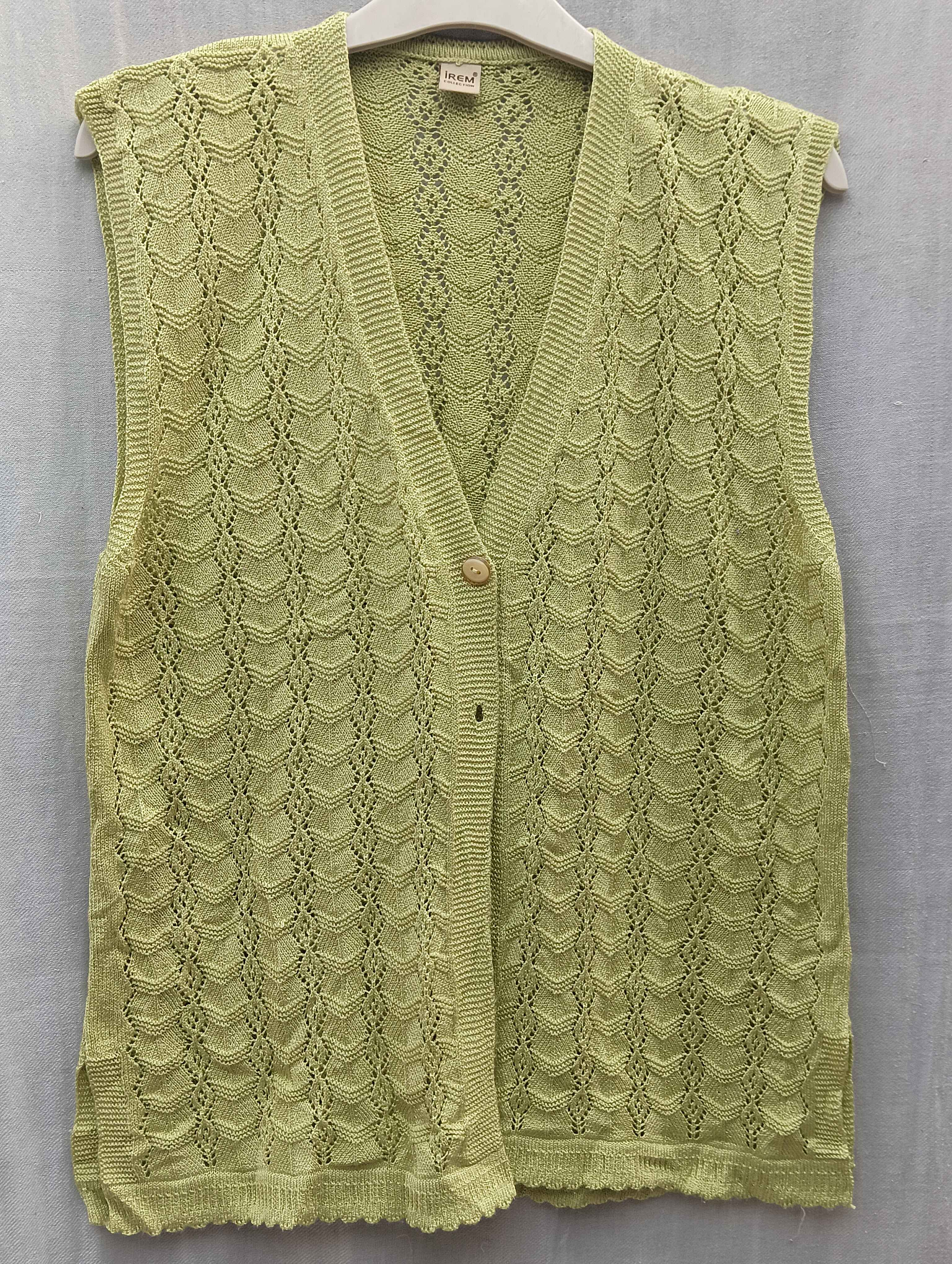 Sleeveless Cardigan